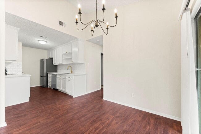 Building Photo - 6334 Porterway Dr