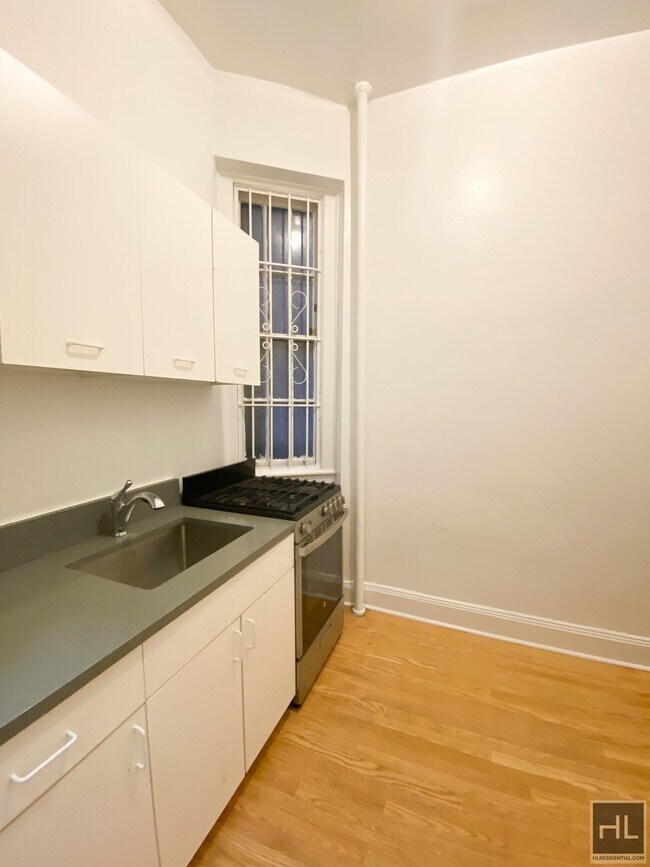 Building Photo - EAST 82 STREET