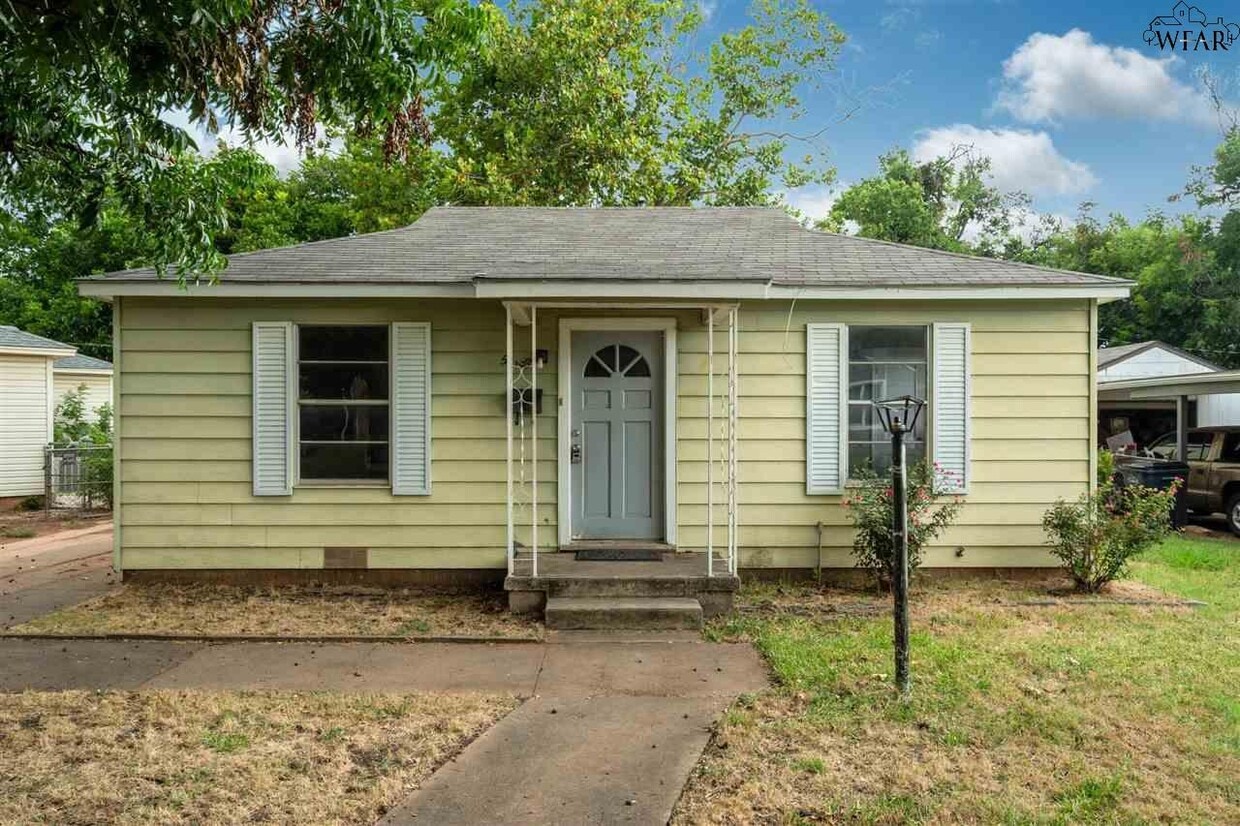 Primary Photo - 523 W Inwood Dr