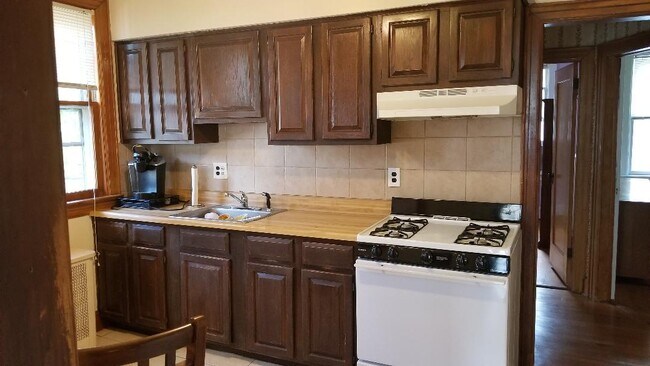 Foto del edificio - 377 Cedar Ave