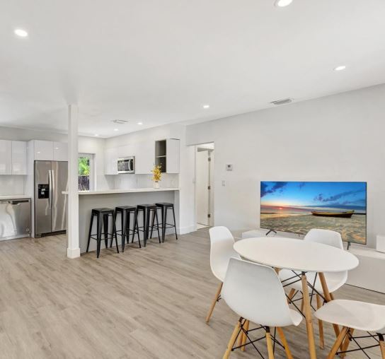 Foto del edificio - 843 SW 20th St