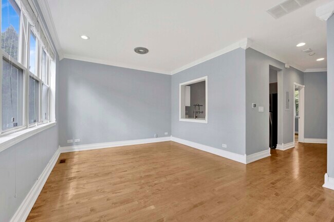 Foto del edificio - 754 W Evergreen Ave