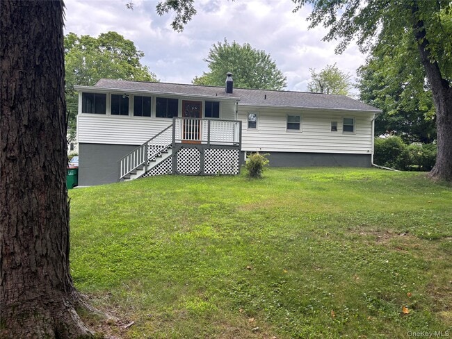 Building Photo - 239 Vineyard Ave