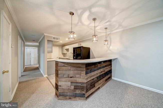 Foto del edificio - 8318 Kingsgate Rd