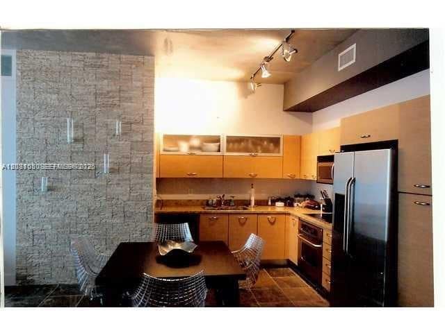 Building Photo - 2275 Biscayne Blvd