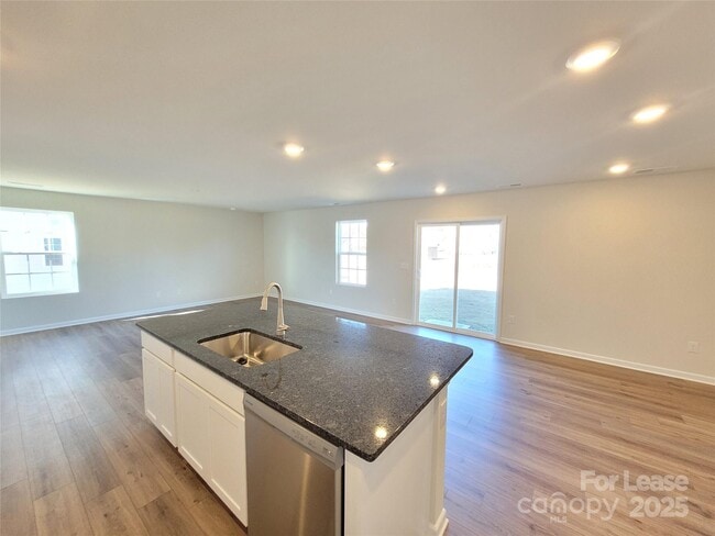 Foto del edificio - 124 Rock Ave