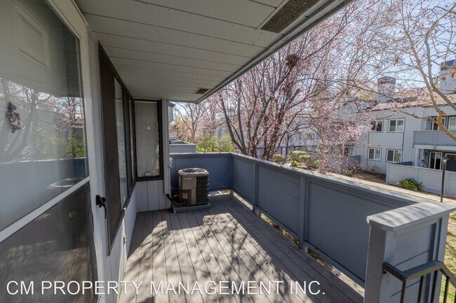 Building Photo - 2 br, 2 bath House - 4821 Pine Forest Pl.
