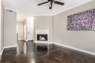 Building Photo - 5001 Lamonte Ln