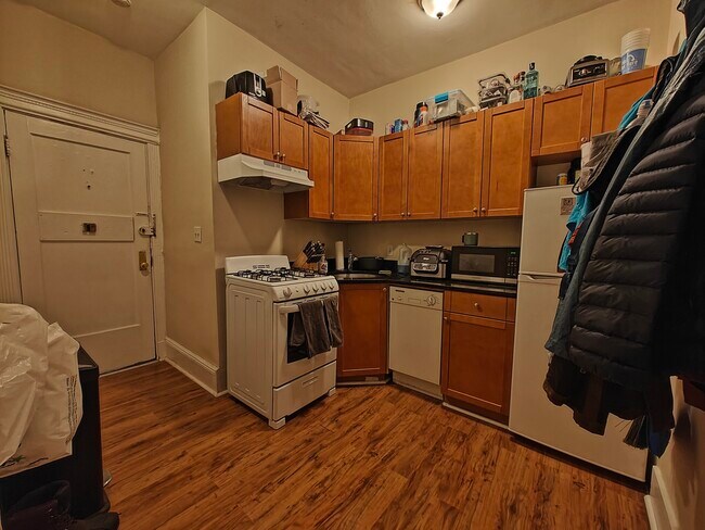 Building Photo - 38 Hemenway St