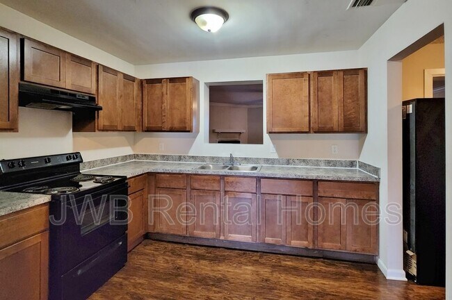 Photo - 6805 Bambi Ln House