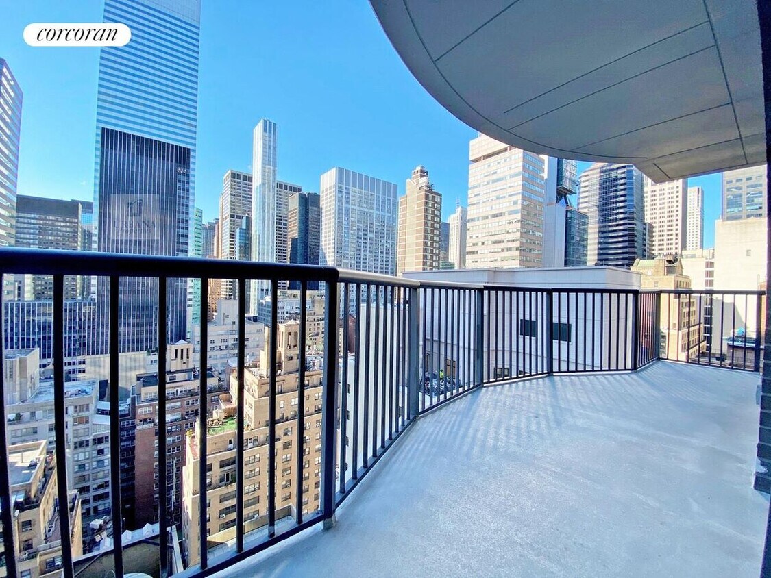 Foto principal - 150 E 57th St