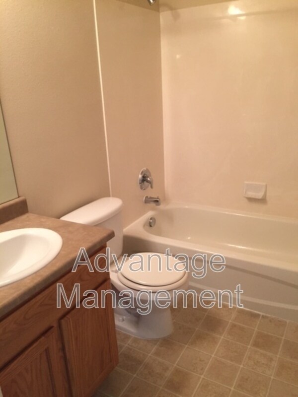 Foto del edificio - 3569 E Rock Creek Rd