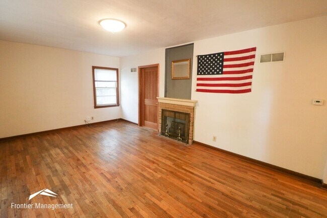 Foto del edificio - Awesome 3 bedroom 1 bathroom home located close to Aggieville and Campus!