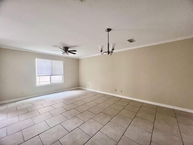 Building Photo - 9805 Sterling Loop