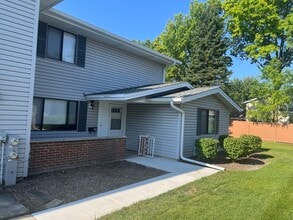 Building Photo - 226 Patuxet Ct