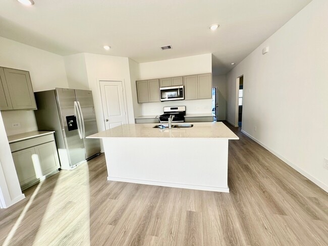 Foto del edificio - 27736 Woodglen Mews Wy