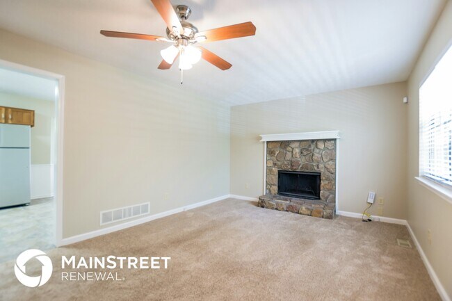 Foto del edificio - 281 Bakers Bridge Cir