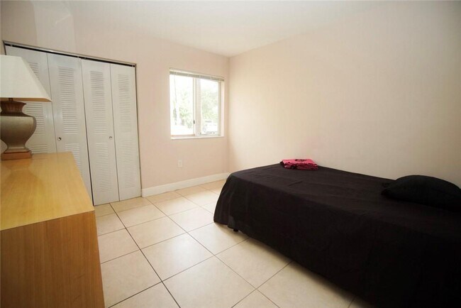 Foto del edificio - 4785 SW 62nd Ave