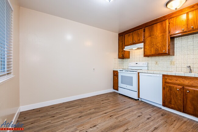 Building Photo - 603 Bolton Ct