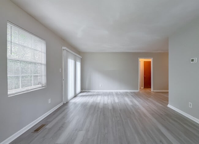 Building Photo - 1726 Hartsfield Rd