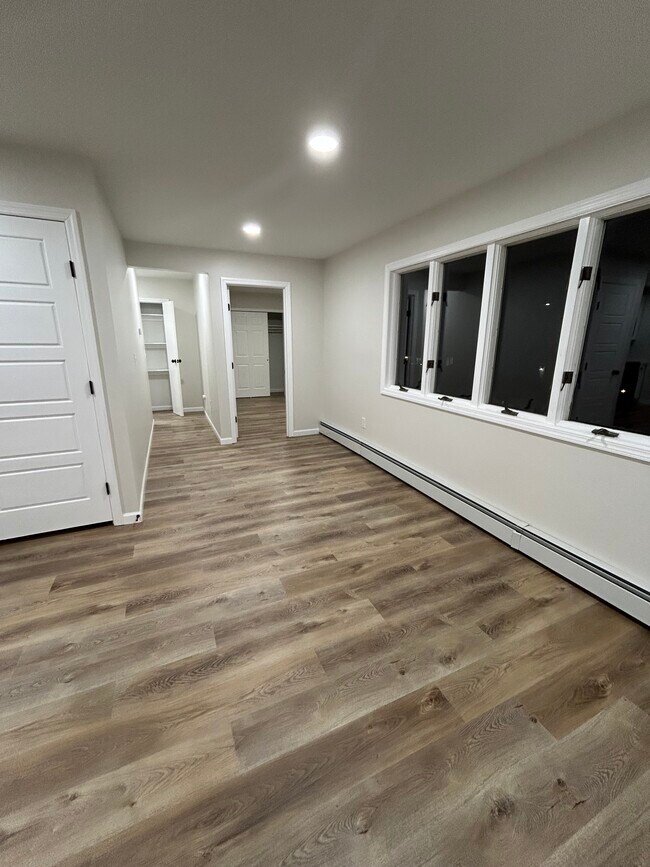 Foto del edificio - 258 Claywood Dr