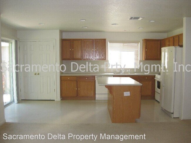 Building Photo - 4 br, 2.5 bath House - 3324 Calla Lilly Way^^
