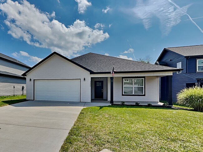 Building Photo - 1102 Eagles View Drive Clarksville TN