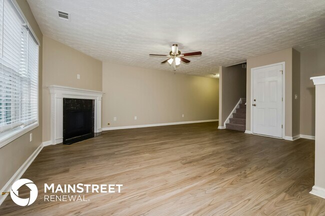 Building Photo - 628 Shadow Lake Dr