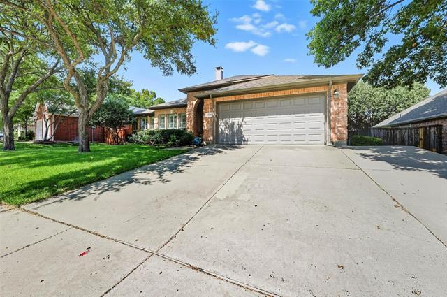 Building Photo - 2208 Cheshire Dr