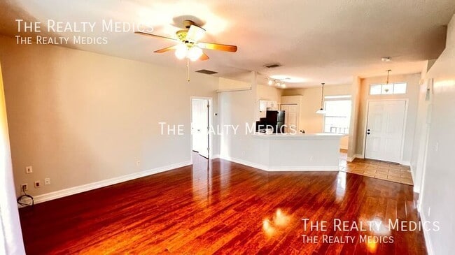 Building Photo - 949 Dekleva Dr