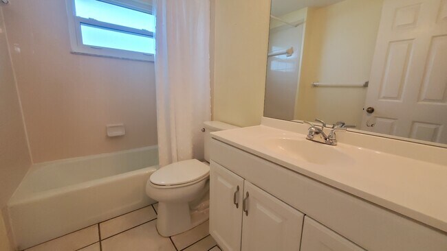 Building Photo - 1965 Louisiana Ave