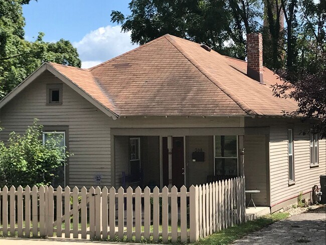 Foto del edificio - Available July 2026;   Monthly rent $1,700