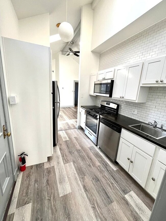 Photo - 1416 Sheffield St Apartment