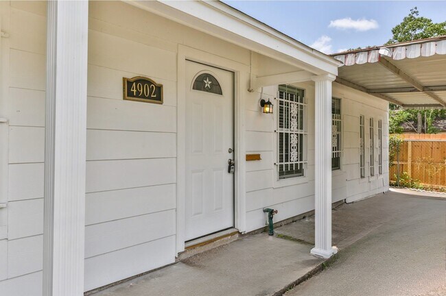 Foto del edificio - 4902 Pershing St