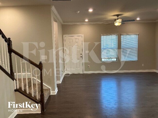 Building Photo - 11917 Silverheel Ln