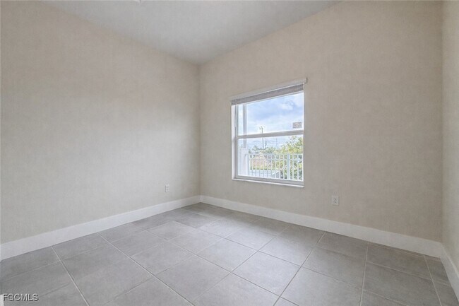 Foto del edificio - 3313 SW 8th Pl