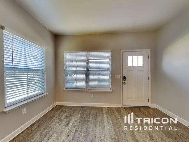Building Photo - 602 Stevens Ct