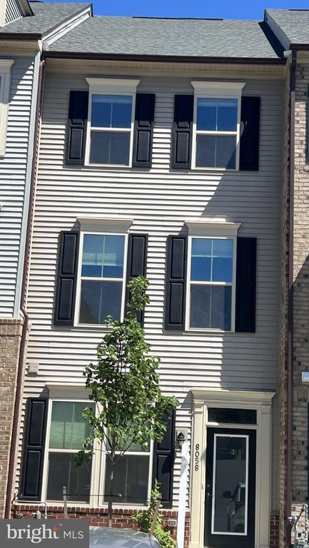 Building Photo - 8058 Big Roundtop Rd