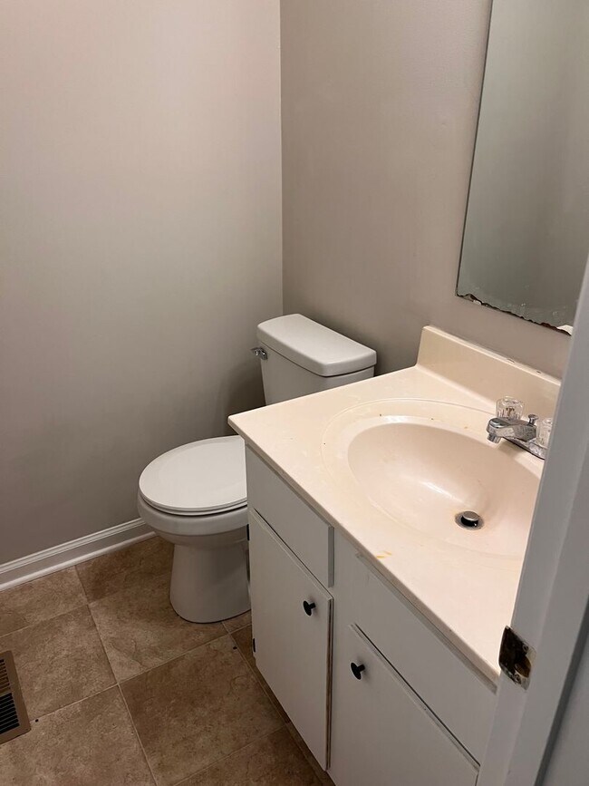Foto del edificio - Lovely 3bedroom / 2bath Townhouse near NCSU!