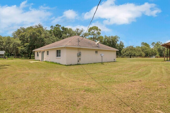 Foto del edificio - Spacious 4BR House in Citra