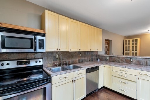 Building Photo - 2 Bed 2 Bath Home in Denver! Great Locatio...