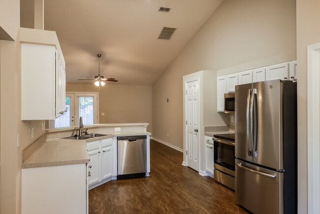 Foto del edificio - 1563 Bay Harbor Dr