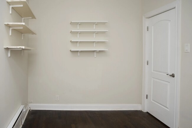 Foto del edificio - 943 Judson Ave