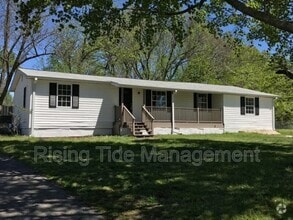 Building Photo - 1128 4th Way