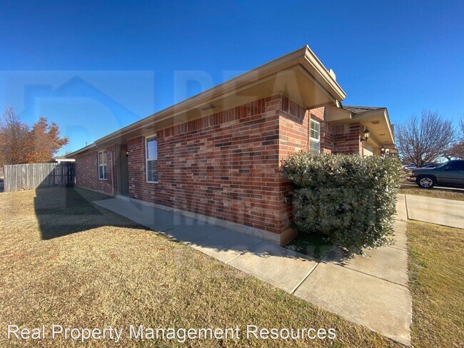 Building Photo - 3 br, 2 bath House - 12345 SW 6th