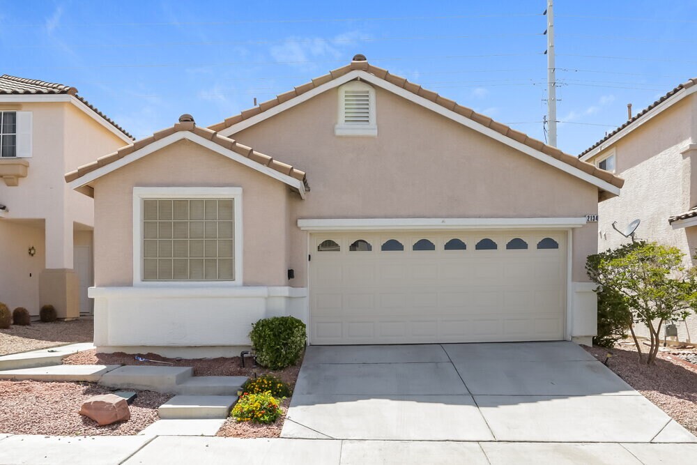 Primary Photo - 2134 Polynesia Cir