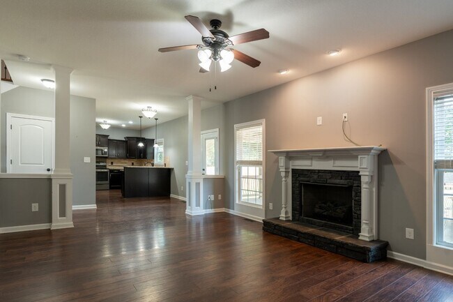 Foto del edificio - Gorgeous Single-Family Home Coming Soon!