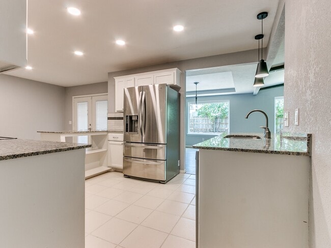 Foto del edificio - 9906 Mantle Dr