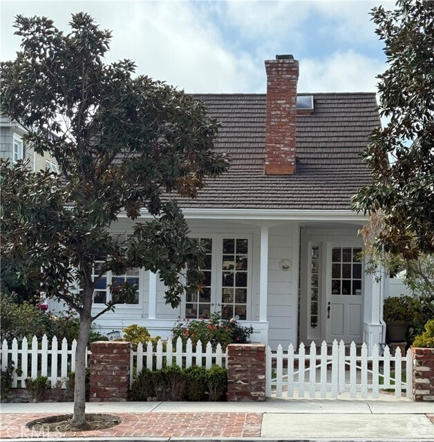 Building Photo - 505 Dahlia Ave