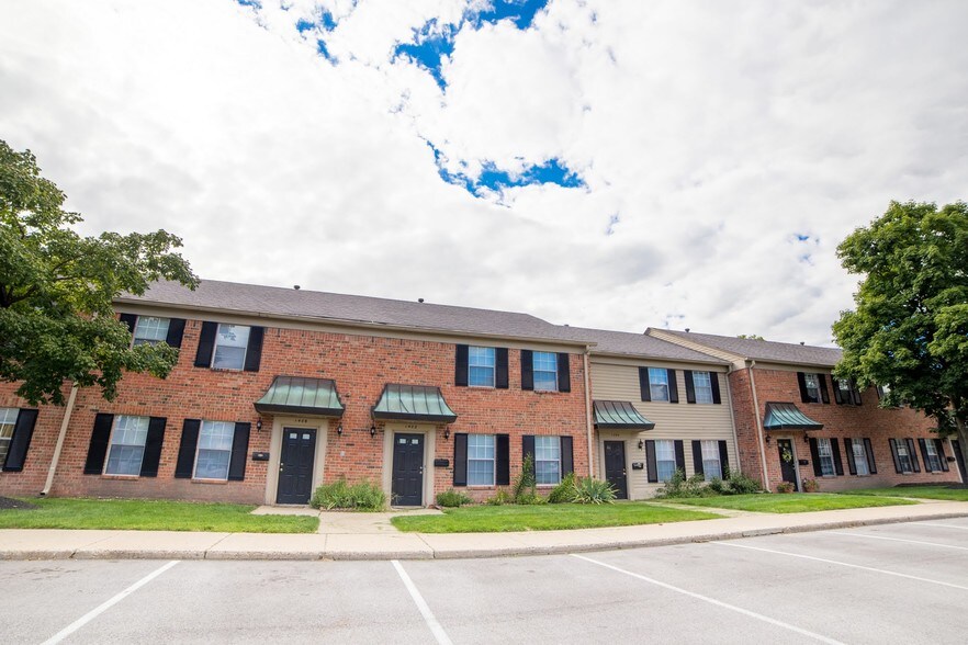 Governor Square Apartments Rentals Carmel, IN
